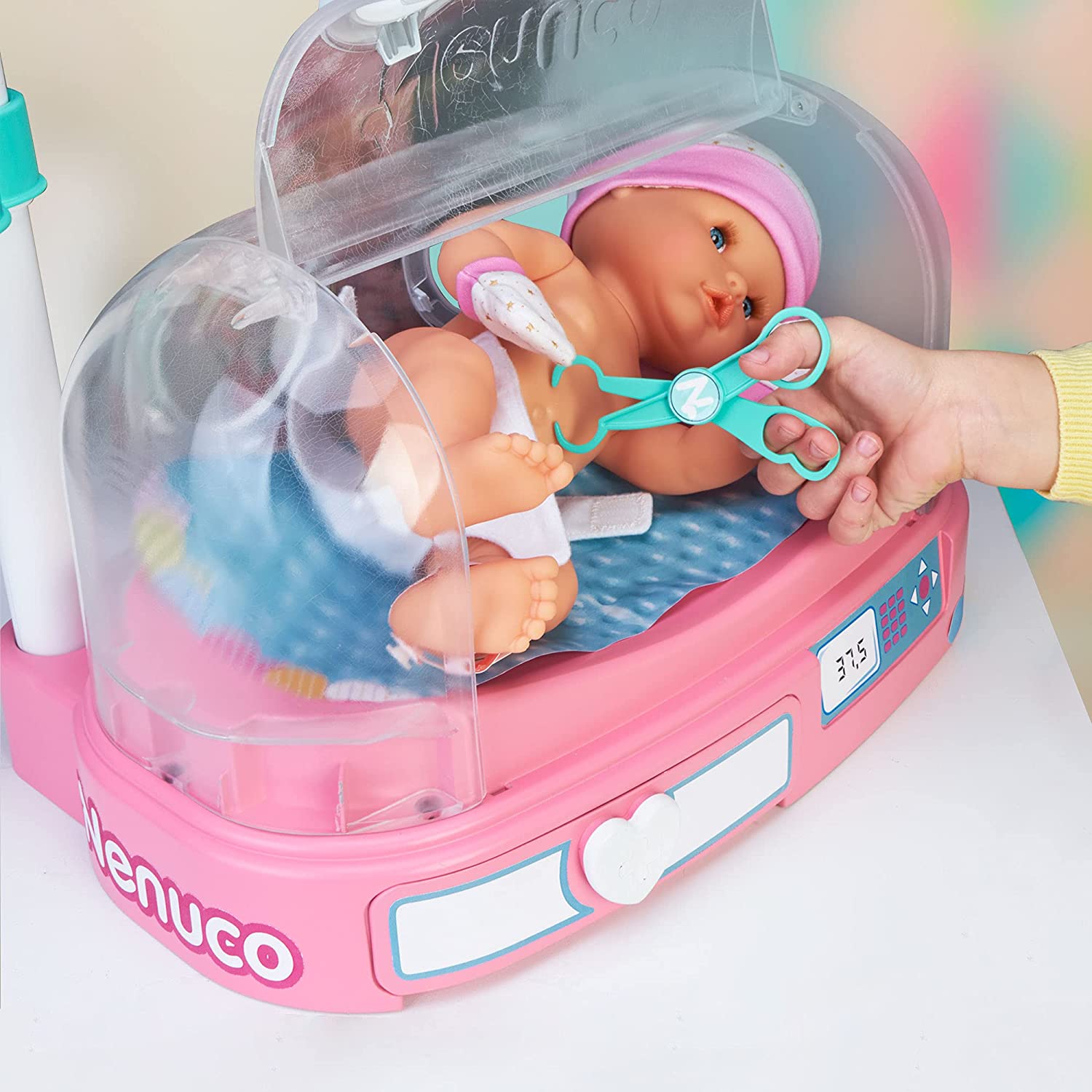 Nenuco - Dottore, Come Sta Il Mio Bambino - Bambola Incubatrice Neonatale e  Accessori, Multicolore, 700016660