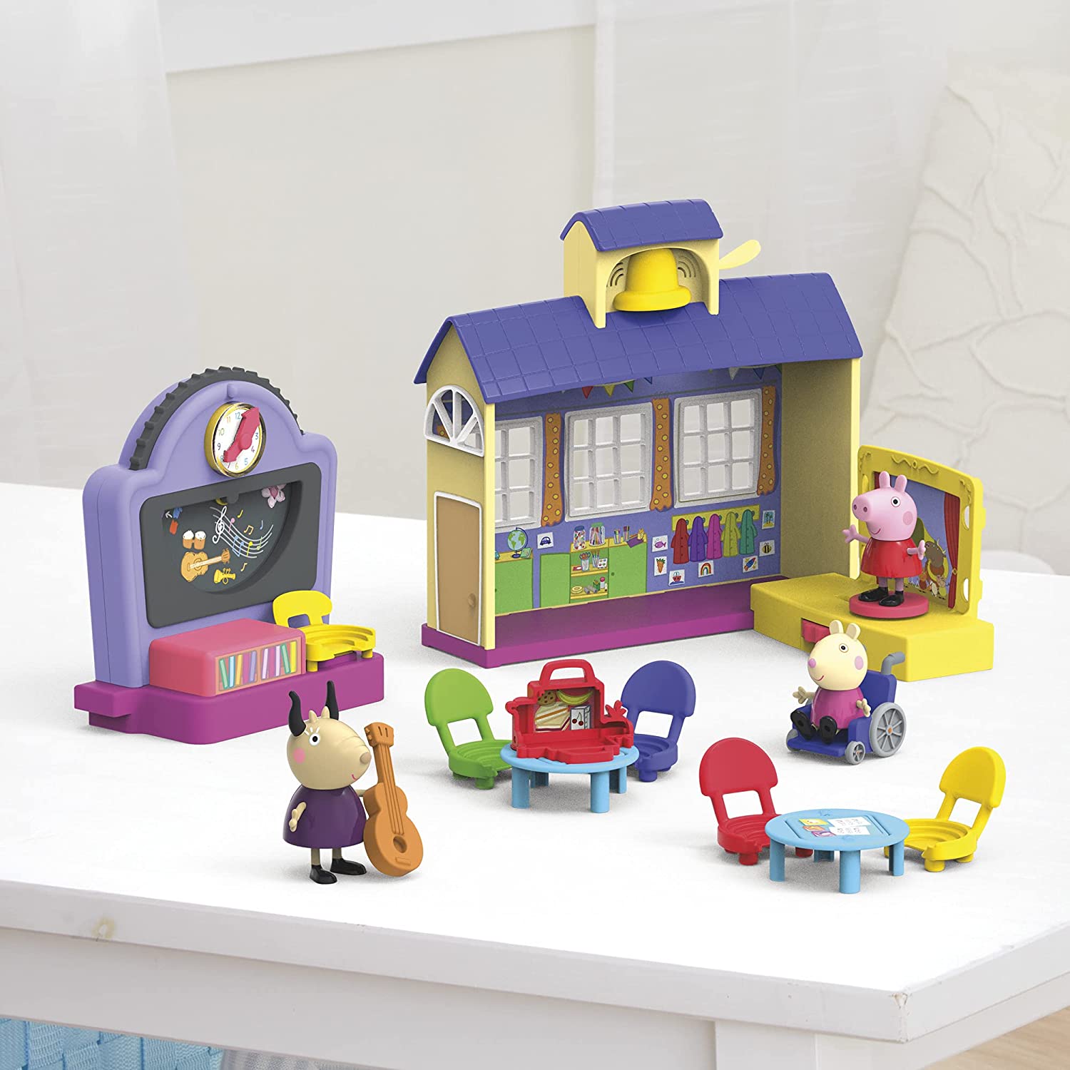 Hasbro - Peppa Pig - La Scuola di Peppa Pig, playset con frasi e suoni, per  bambini di età prescolare dai 3 anni in su, F21665E0