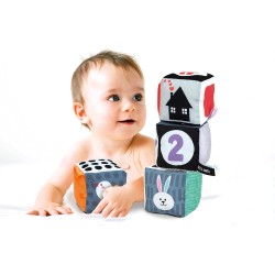 Clementoni - Black &amp;  White Soft Activity Blocks, 4 cubi Morbidi Bambini in Stoffa-Gioco Neonato Bianco e Nero, 100% Lavabil