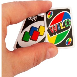 Giochi Preziosi - World s Smallest Uno Il Gioco Di Carte PiÃ¹ Conosciuto, PiÃ¹ Piccolo Di Sempre Si PuÃ² Tenere Anche In Tasca, 