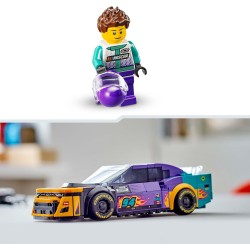 LEGO Speed Champions NASCAR Next Gen Chevrolet Camaro ZL1, Modellino di Auto da Costruire, con Minifigure del Pilota, 76935