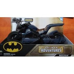 Spin Master - DC Comics, Veicolo Batman Adventures 2 in 1, Batcycle Trasformabile, Macchina Batman Compatibile con Tutte Le Acti