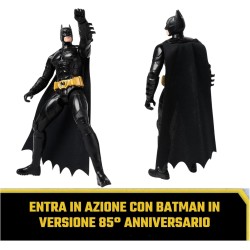 DC Comics, Action Figure Batman in Versione 85Â° Anniversario, il Cavaliere Oscuro, Personaggio Batman 30 cm con 11 Punti di Art