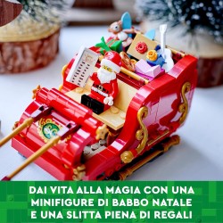 LEGO - Slitta di Babbo Natale Giocattolo, da 9 Anni in su con Minifigure, Renne, Chitarra, Orsacchiotto e Sci, Idea Regalo Natal