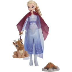 Hasbro - Disney Frozen II - Elza e cucciolo di Renna al falÃ², bambola con personaggio - EtÃ  3+