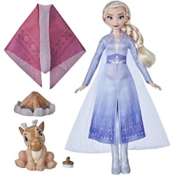 Hasbro - Disney Frozen II - Elza e cucciolo di Renna al falÃ², bambola con personaggio - EtÃ  3+