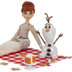 Hasbro - Disney Frozen II - Il picnic autunnale di Anna e Olaf