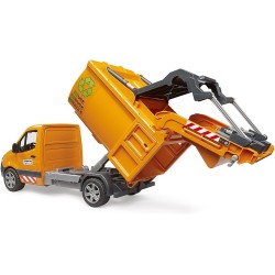 BRUDER 02682 - MB Sprinter veicolo comunale per la raccolta dei rifiuti - 1:16