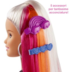 Mattel - Barbie Bambola con Capelli Lunghi Arcobaleno e Tanti Accessori, Giocattolo per Bambini 3 + Anni, M03K08