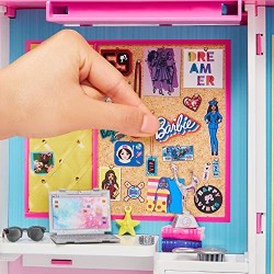 Mattel - Barbie Armadio dei Sogni, Include una Bambola con 4 Look Diversi e più di 25 Accessori, Giocattolo per Bambini 3+Anni, 