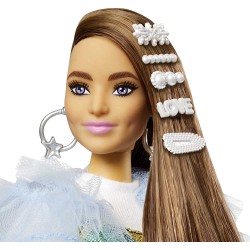 Barbie- Extra Bambola Castana con Vestito Arcobaleno e Giacca Azzurra, Cucciolo di Coccodrillo e Accessori alla Moda, GYJ78