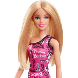 Mattel - Barbie - Bambola bionda con capelli lisci, indossa un abito monospalla rosa e scarpe removibili con stampa del logo, gi