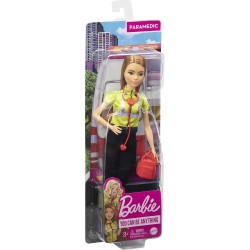 Mattel - Barbie - Bambola Paramedico Bruna con Stetoscopio, Kit di Pronto Soccorso e Tanti Accessori - GYT28