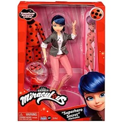 Rocco Giocattoli - Miraculous - Bambola con i suoi due abiti - Ladybug e Marinette - Bambola articolata da 26 cm con i suoi due 