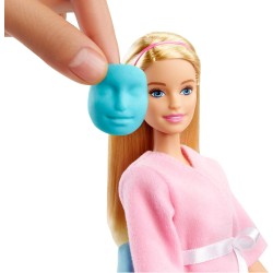 Mattel - Barbie alla Spa, Playset con Bambola, Cagnolino e Accessori, Giocattolo per Bambini 3+ Anni, GJR84