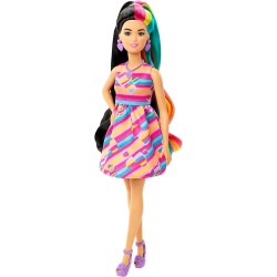 Mattel - Barbie - Super Chioma Bambola Petite con abito a cuori, capelli fantasia lunghi 21,6 cm, 15 accessori alla moda - 8 con