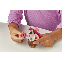 Hasbro - Play-Doh, Kitchen Creations, La Caffetteria Super Colorata, playset con 20 accessori e 8 vasetti di pasta modellabile -