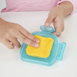 Play-Doh Hasbro Sandwich formaggioso (Playset con 1 vasetto di Pasta da Modellare Elastix, 6 vasetti di Pasta da Modellare Acces