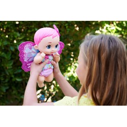 Mattel - My Garden Baby Bambola Junior Farfalla Rosa (30 cm) con Pannolino Riutilizzabile, Vestiti e Ali Rimovibili, Multicolore