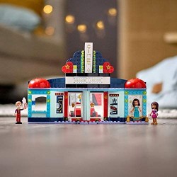 LEGO Friends Il Cinema di Heartlake City, Playset con Porta Cellulare e 3 Mini-doll, 41448