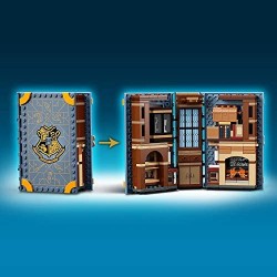 LEGO Harry Potter Lezione di Incantesimi a Hogwarts, Playset da Collezione Portatile in Custodia da Viaggio, 76385