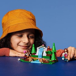 LEGO Friends La Cascata nel Bosco, Set di Costruzioni per Bambini di 5 Anni con le Mini Bamboline di Andrea e Olivia, 41677