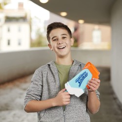 Hasbro - Nerf Soaker Torrent, azione a pompa per lanciare un getto d acqua - F38895L00