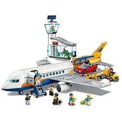 LEGO City Airport Aereo Passeggeri, con Terminale e Camion Giocattolo, Playset di Costruzioni per Bambini di 6+ Anni, 60262