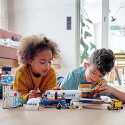 LEGO City Airport Aereo Passeggeri, con Terminale e Camion Giocattolo, Playset di Costruzioni per Bambini di 6+ Anni, 60262