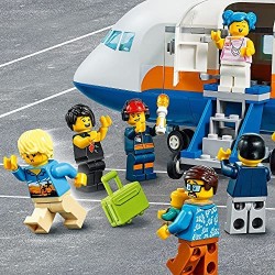 LEGO City Airport Aereo Passeggeri, con Terminale e Camion Giocattolo, Playset di Costruzioni per Bambini di 6+ Anni, 60262