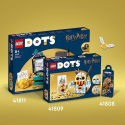 LEGO 41811 DOTS Kit da Scrivania di Hogwarts, Accessori Scrivania di Harry Potter con 2 Portagioie, Portafoto e Toppa Adesiva - 