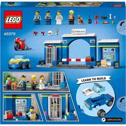 LEGO 60370 City Inseguimento alla Stazione di Polizia con Macchina e Moto Giocattolo, Prigione, Percorso ad Ostacoli, 4 Minifigu