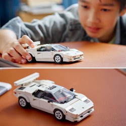 LEGO Speed Champions Lamborghini Countach, Giochi per Bambini dagli 8 Anni in su, Auto Sportiva Giocattolo, Replica Supercar, Co