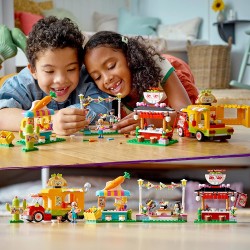 LEGO Friends Il Mercato dello Street Food, Include Camion dei Tacos e Bar dei Frullati, Giochi per Bambini dai 6 Anni, 41701