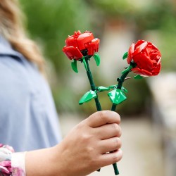 LEGO - Creator Rose Set di Fiori Finti Compatibile con Bouquet di Fiori Artificiali, Decorazione per Casa, Accessori Camera da L