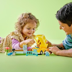 LEGO - DUPLO Lo Scuolabus, Gioco Educativo per Aiutare a Sviluppare le Abilità Sociali e Motorie con Veicolo e Personaggi, 10988