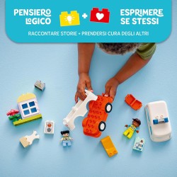 LEGO 10447 DUPLO Ambulanza e Autista, Giocattolo Educativo da 2 Anni, Giochi Didattici e di Ruolo con Autista del Veicolo e Pazi