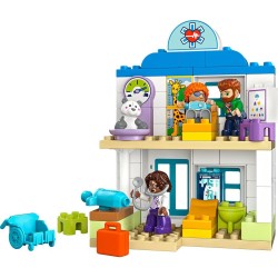 LEGO DUPLO 10449 - Prime Esperienze: Visita dal Dottore, Giocattolo Educativo, Giochi di Ruolo Didattici con Personaggi e Access