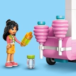 LEGO Friends 42643 - Bancarella di Zucchero Filato e Scooter, Giochi di Ruolo Creativi con Mini Bamboline di Liann e Jamila, Vei