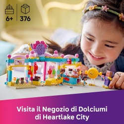 LEGO Friends 42649 - Negozio di Dolciumi di Heartlake City, Giochi di Ruolo per le Abilità Sociali, Set con Personaggi, Lecca-Le